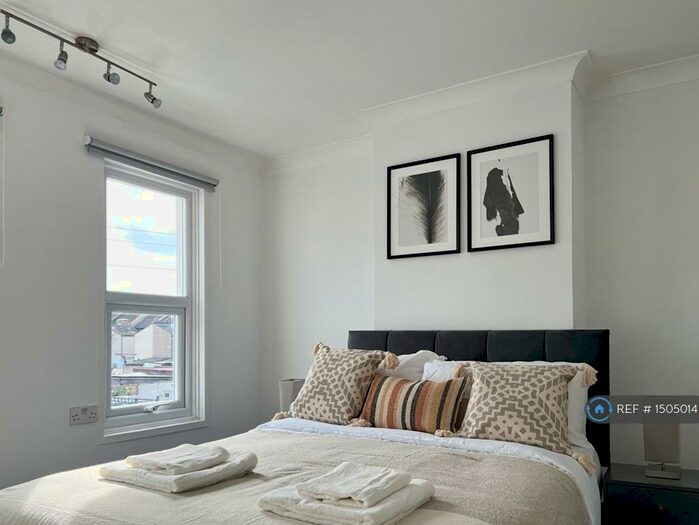 2 Bedroom Terraced House To Rent In Carlisle Road, Dartford, DA1