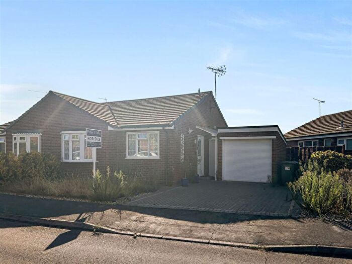 2 Bedroom Semi-Detached Bungalow For Sale In Hammerton Way, Wellesbourne, CV35