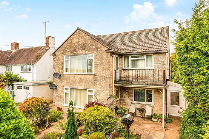 3 Bedroom Flat For Sale In Maiden Castle Road, Dorchester, Dorset, DT1