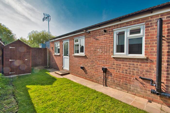 Flat To Rent In New Road, Sudbury Hill, HA1