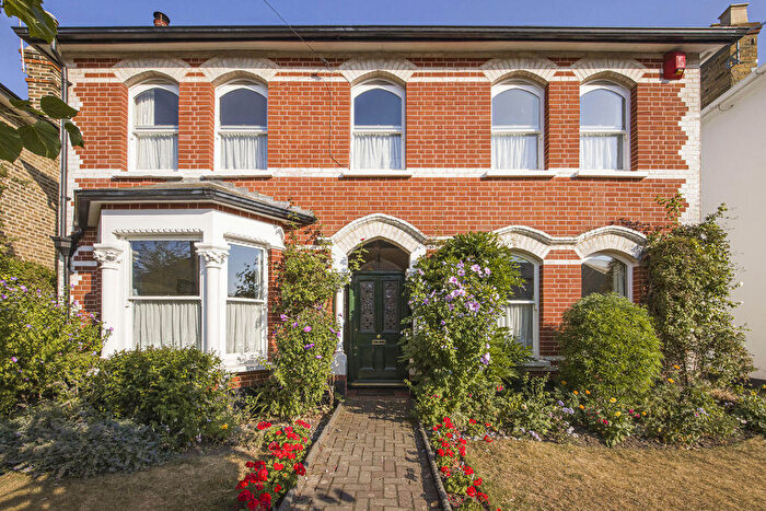 5 Bedroom Detached House For Sale In Knoll Road, Bexley, DA5