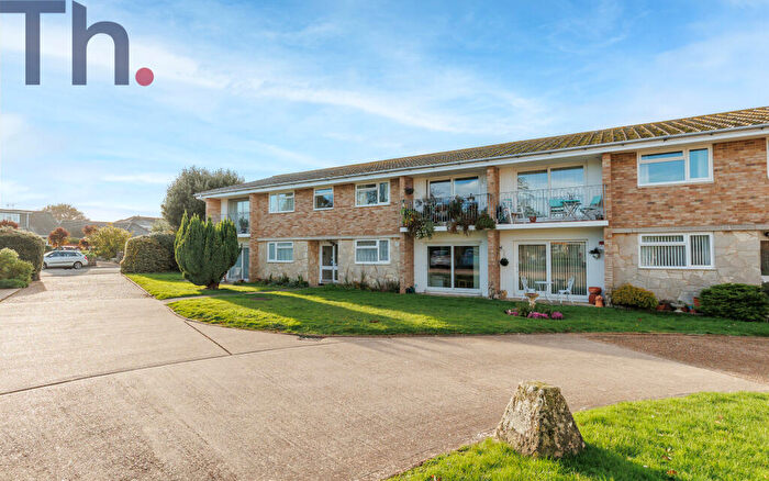 2 Bedroom Flat For Sale In Shanklin, Isle Of Wight, PO37