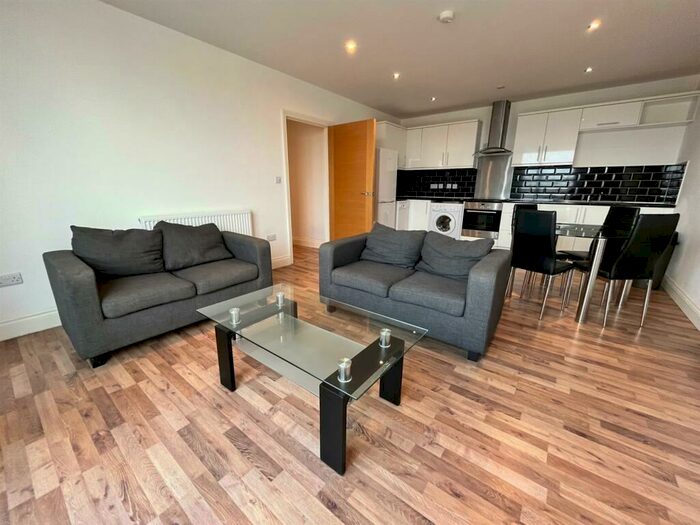 2 Bedroom Flat To Rent In Red Building, Ludgate Hill, Manchester, M4