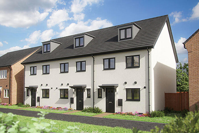 4 Bedroom Semi-Detached House For Sale In Poppyfields Linden Homes Sales Office, Irthlingborough Road, Wellingborough, NN8