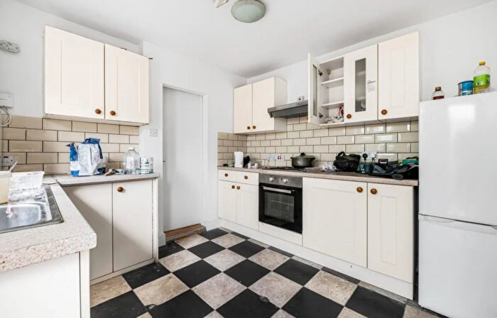 3 Bedroom House To Rent In Clarendon Road, Croydon, CR0