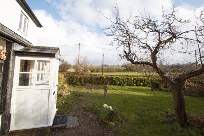 3 Bedroom Cottage To Rent In Lyonshall, Herefordshire, HR5