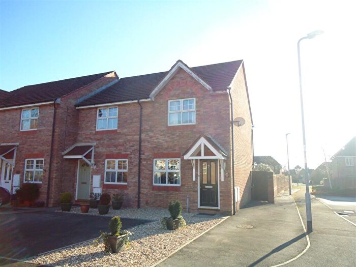 2 Bedroom End Of Terrace House To Rent In Kensington Park, Magor, NP26