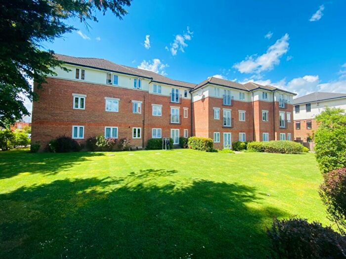 2 Bedroom Flat To Rent In Hide Road, Harrow, HA1