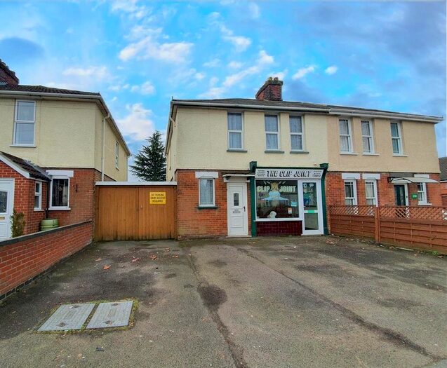 2 Bedroom Flat To Rent In Nacton Road, Ipswich, IP3