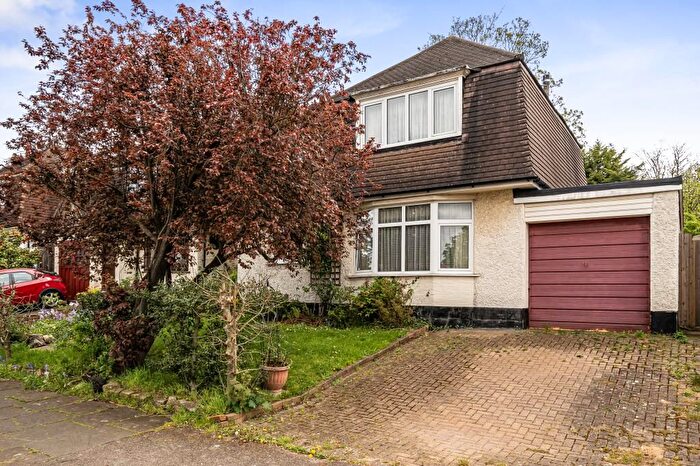 3 Bedroom Detached House For Sale In Surbiton Hill Park, Surbiton, KT5