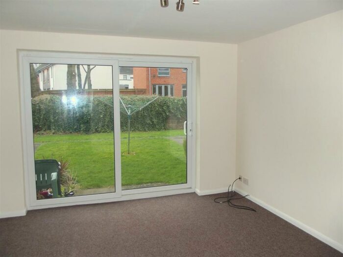 2 Bedroom House To Rent In Priory Mews, Lenton, NG7