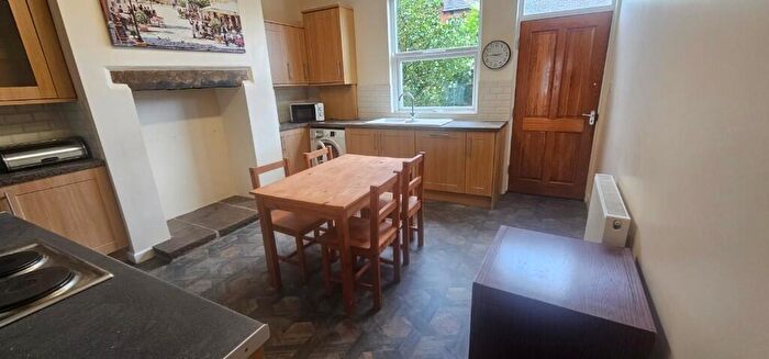 4 Bedroom Terraced House To Rent In De Lacy Mount, Leeds, West Yorkshire, LS5
