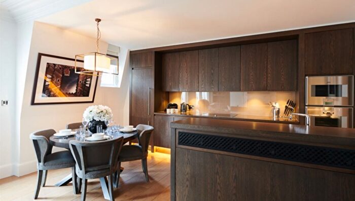 1 Bedroom Flat To Rent In Duke Street, London, W1K