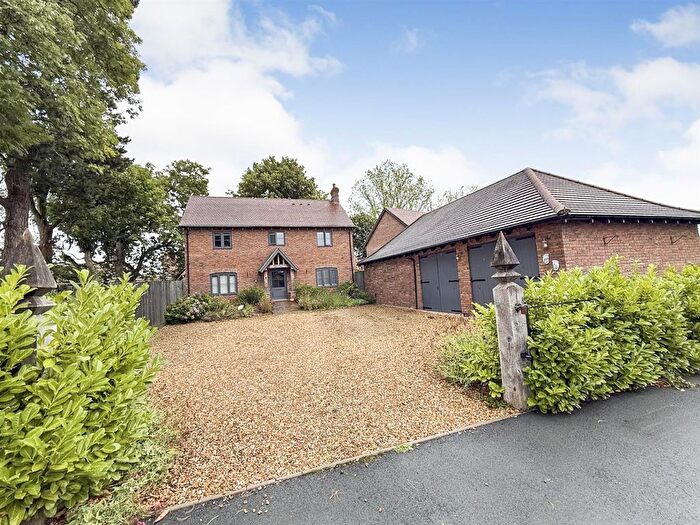 4 Bedroom Detached House For Sale In Park Crescent, Park Hall, SY11