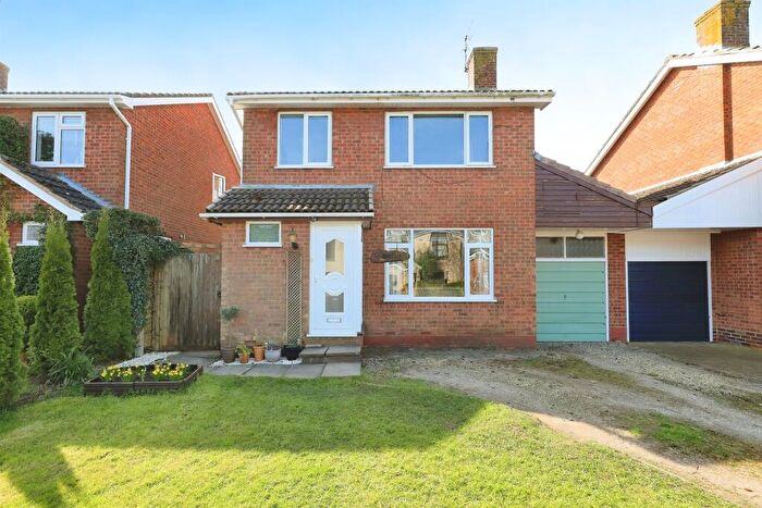 3 Bedroom Detached House For Sale In Clows Top, Kidderminster, DY14