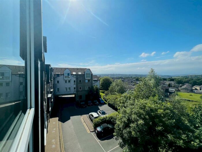 1 Bedroom Flat To Rent In Otley Road, Bradford, BD3