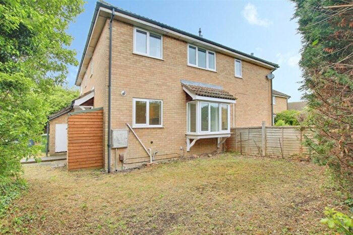 2 Bedroom Cluster House To Rent In Bure Close, St. Ives, PE27