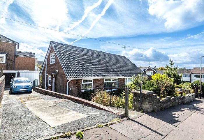 3 Bedroom Bungalow For Sale In Tanyard Avenue, Oakes, Huddersfield, West Yorkshire, HD3