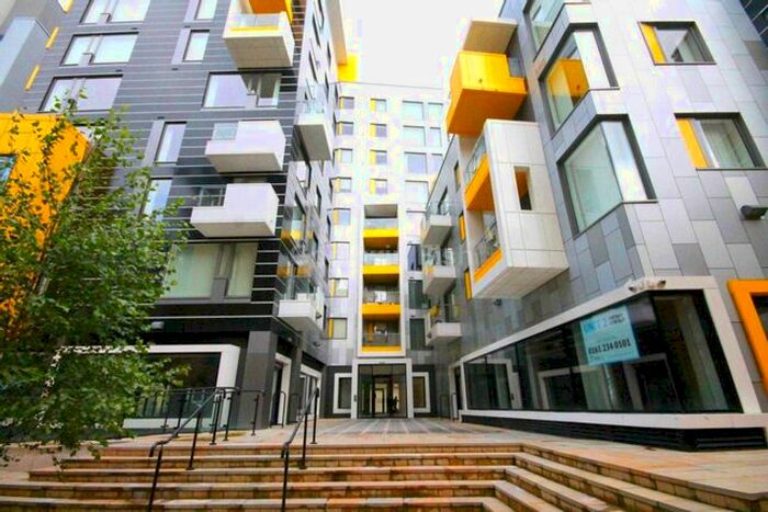 2 Bedroom Flat To Rent In High Street, Manchester, M4