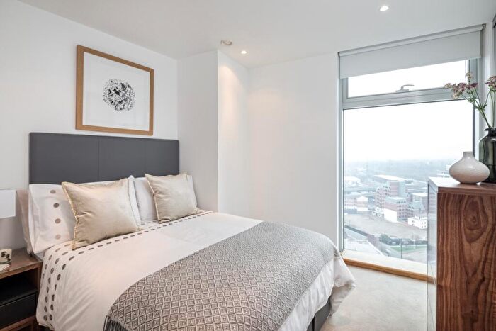 2 Bedroom Apartment To Rent In Pioneer Point - Flat, Ilford, IG1