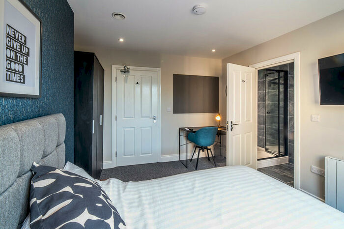 1 Bedroom Apartment To Rent In Derby Road, Nottingham, NG1