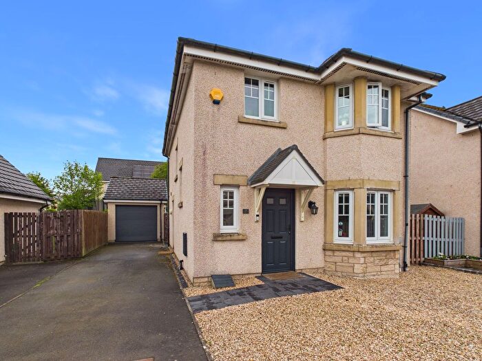 3 Bedroom Detached House For Sale In Willow Place, Lanark, ML11