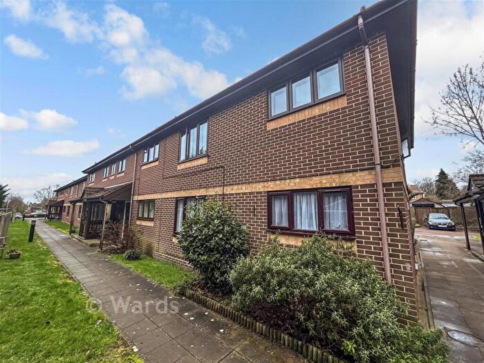 1 Bedroom Flat For Sale In River View, Twydall, Gillingham, Kent, ME8