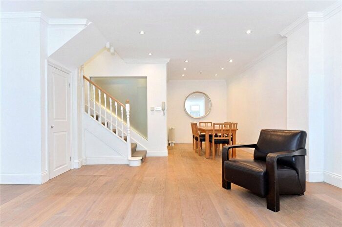2 Bedroom Mews For Sale In Ryders Terrace, St John's Wood, London, NW8