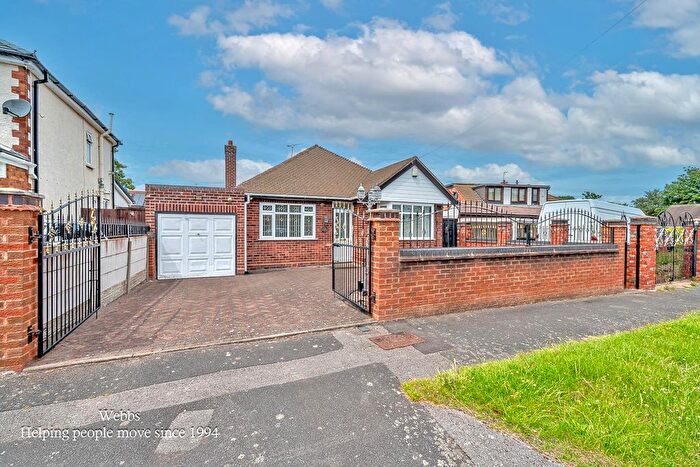 3 Bedroom Detached Bungalow For Sale In Oak Road, Willenhall, WV13