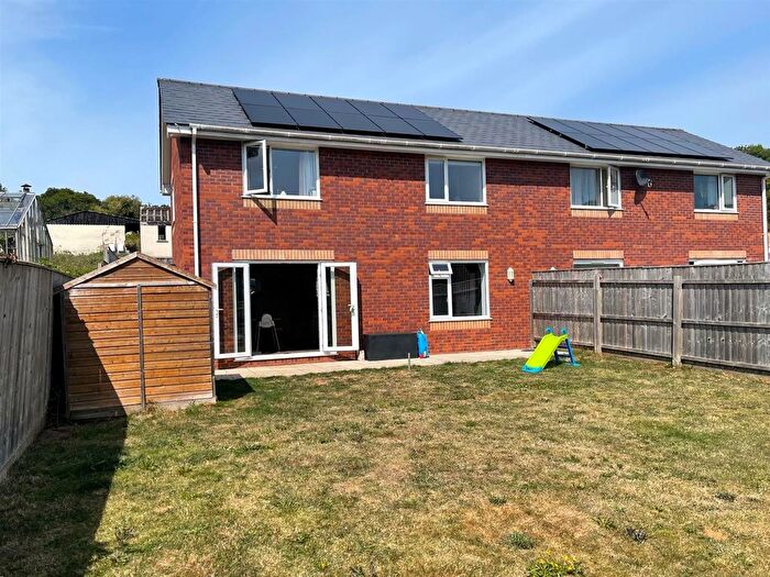3 Bedroom Semi-detached House For Sale In Ludwell Lane, Exeter, EX2