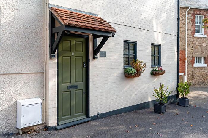 2 Bedroom End Of Terrace House For Sale In Turnagain Lane, Abingdon, OX14