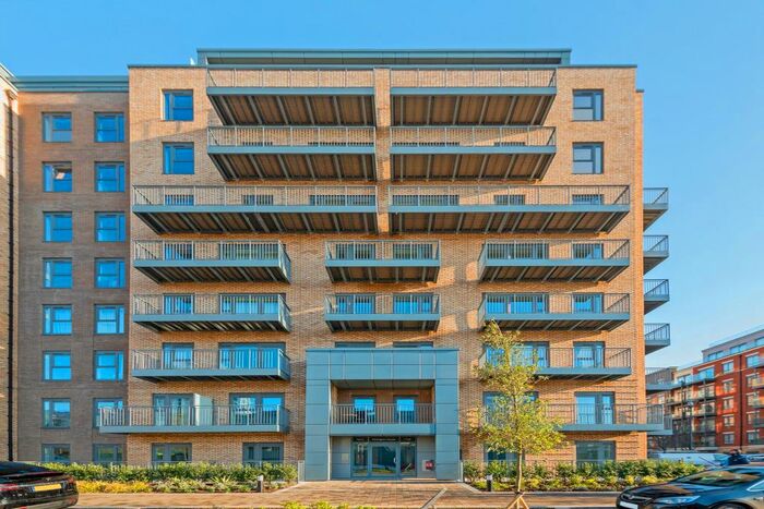 1 Bedroom Apartment To Rent In Farrington House, Beaufort Park, London, NW9