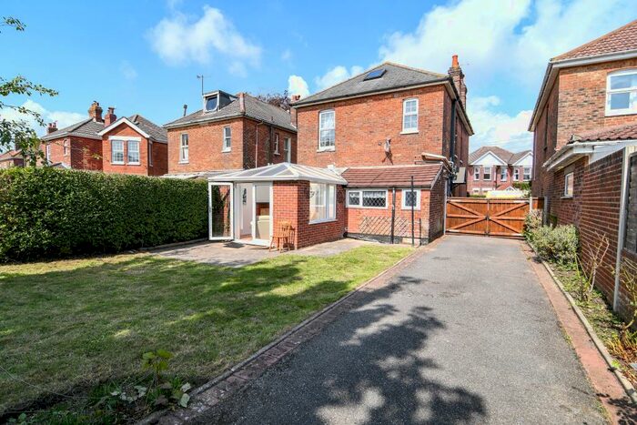 6 Bedroom House To Rent In Alma Road, Bournemouth, Dorset, BH9