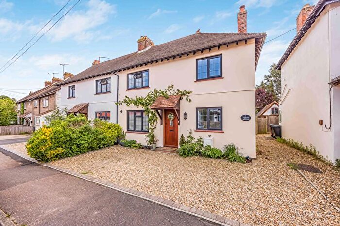 3 Bedroom Semi-Detached House For Sale In Commonside, Westbourne, PO10