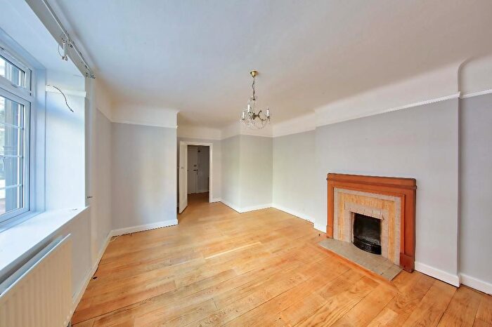 1 Bedroom Flat To Rent In Wimbledon Hill Road, Wimbledon, SW19