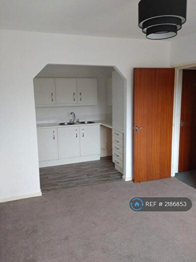 1 Bedroom Flat To Rent In Victoria Court, Dorchester, DT1
