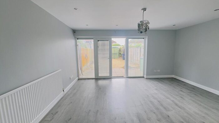 3 Bedroom Terraced House To Rent In Fambridge Road, Dagenham, Barking And Dagenham, RM8