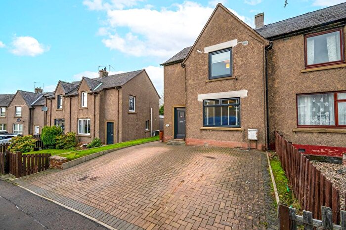 2 Bedroom Semi-Detached House For Sale In Stewartfield Road, Broxburn, EH52