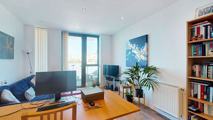 1 Bedroom Flat For Sale In Osier House, Quebec Way, Canada Water, SE16