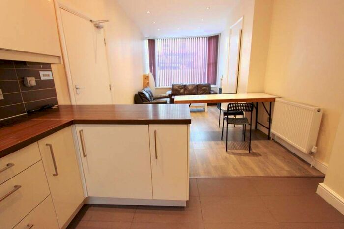 4 Bedroom Flat To Rent In Cleveland Street, London, W1T