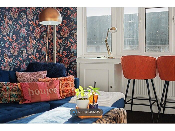 1 Bedroom Flat To Rent In The Underwood, London, SE9