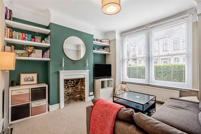 2 Bedroom Flat For Sale In Welham Road, Furzedown, SW16