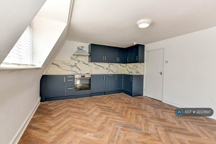 1 Bedroom Penthouse To Rent In Brighton And Hove, Brighton, BN1