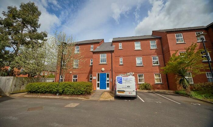 2 Bedroom Flat To Rent In Factory Road, Hinckley, LE10