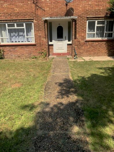 2 Bedroom Flat To Rent In Melrose Avenue, Greenford, UB6