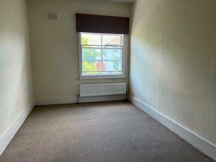 1 Bedroom Apartment To Rent In Park Hall Road, West Dulwich, London, SE21