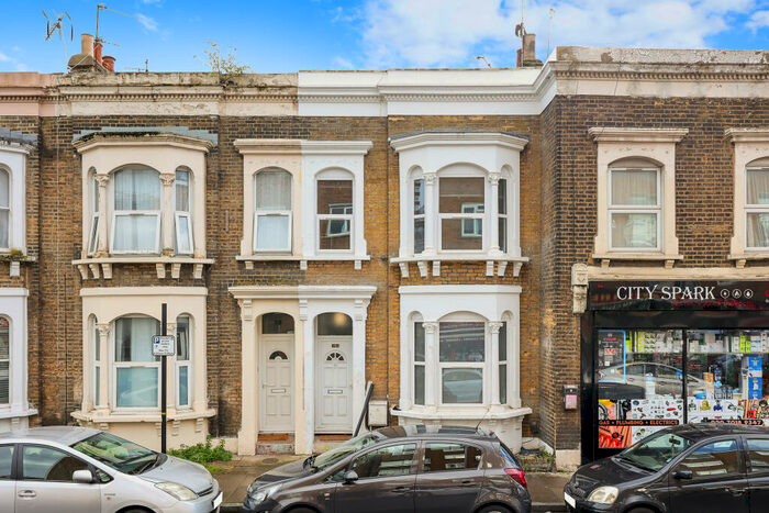 4 Bedroom Terraced House To Rent In Hamlets Way, Bow, E3