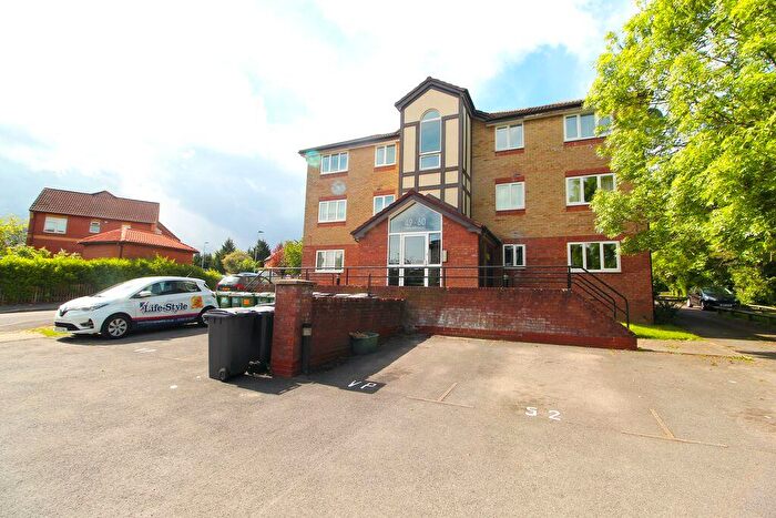 1 Bedroom Apartment For Sale In Chequers Court, Bradley Stoke, BS32