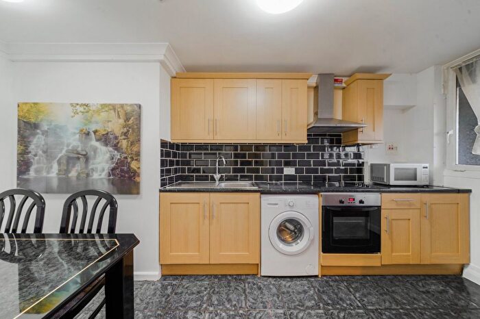 3 Bedroom Flat To Rent In Risborough House, Mallory Street, NW8