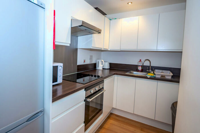 Studio To Rent In Whitefield Terrace, Flat, PL4